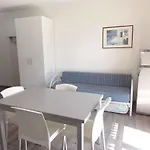 In 36525 * Бібіоне