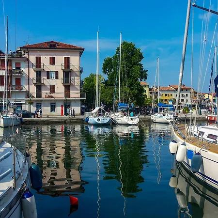 In 36525 Lägenhet *